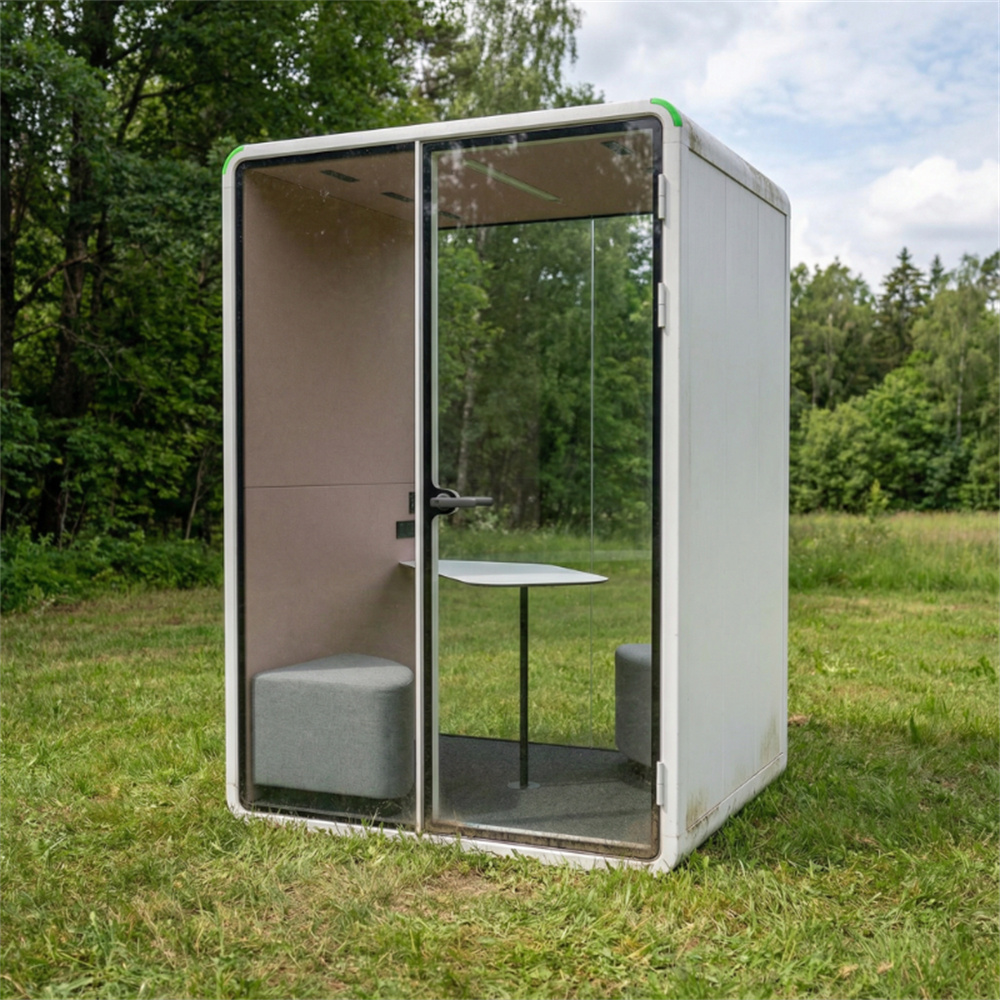 Mobile Soundproof Mini Space Capsule Residence